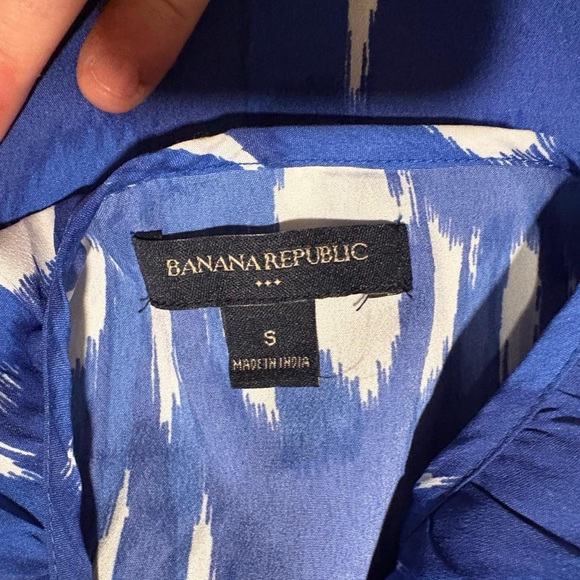 Banana Republic Blue and White Blouse - Picture 3 of 5